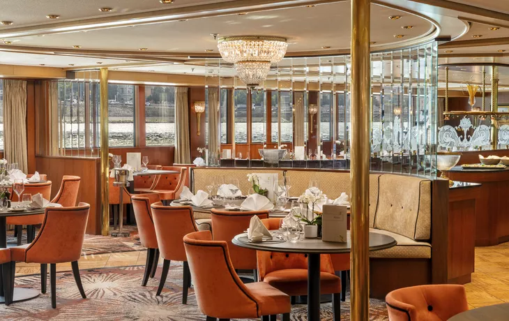Restaurant - © 