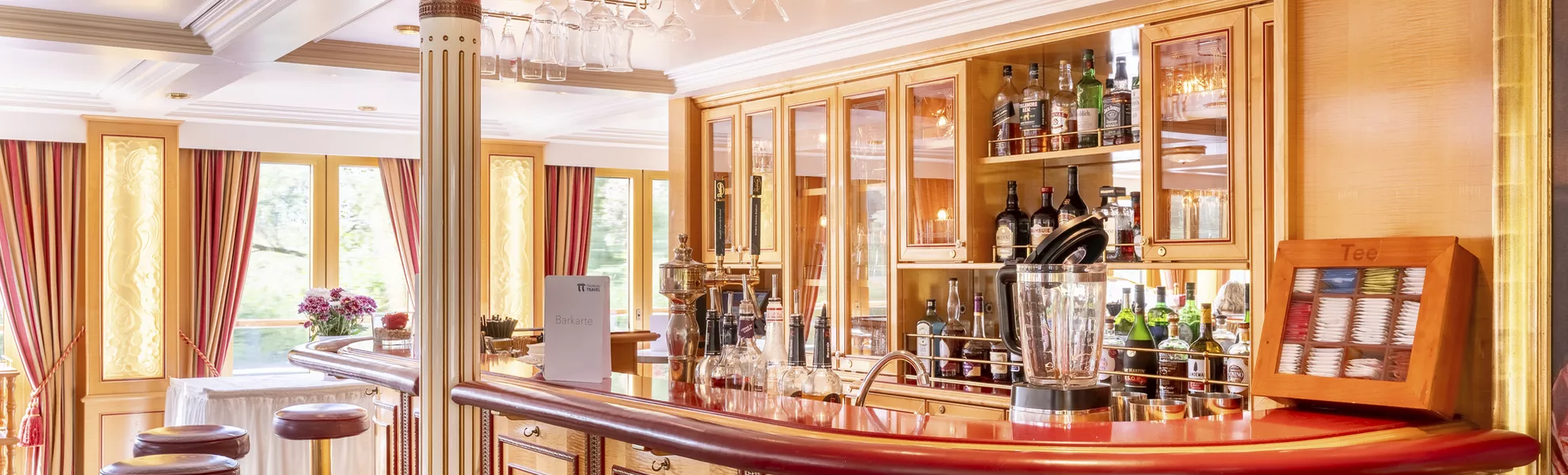 Bar im Panorama-Salon - © DELIL GEYIK