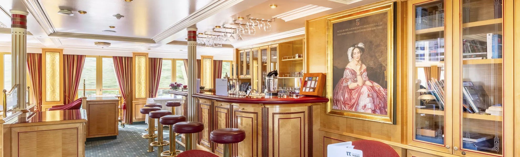 Bar im Panorama-Salon