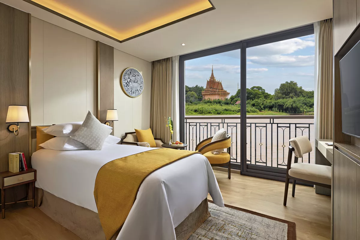 1-Bett Suite Hauptdeck, franz. Balkon (ca. 23 m²)