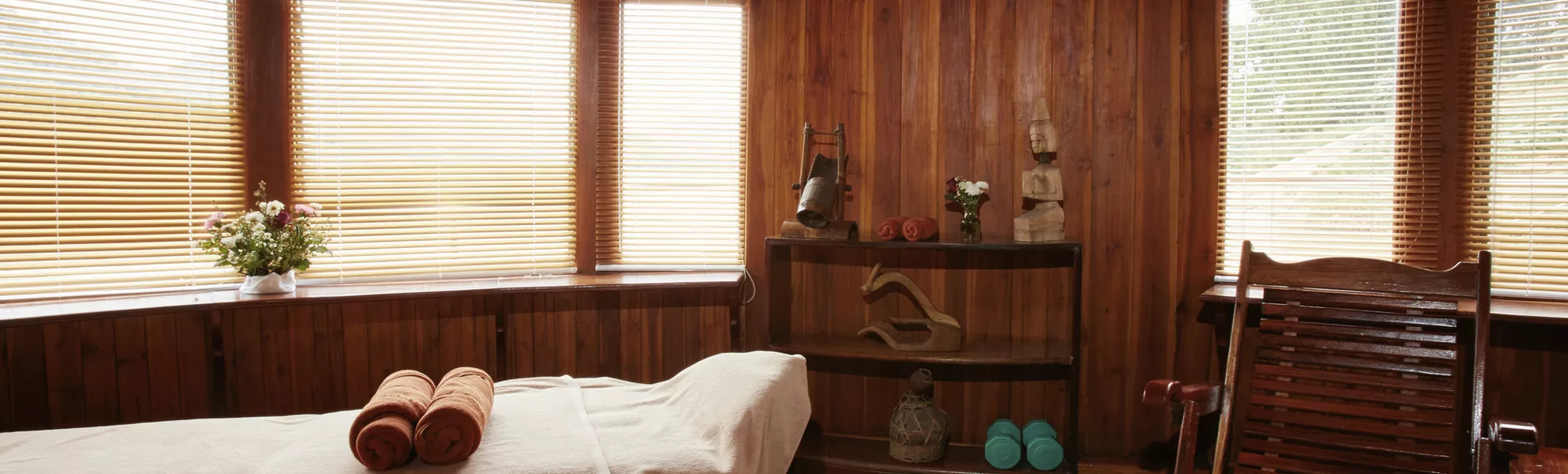 Massagesalon - © Ross Hillier