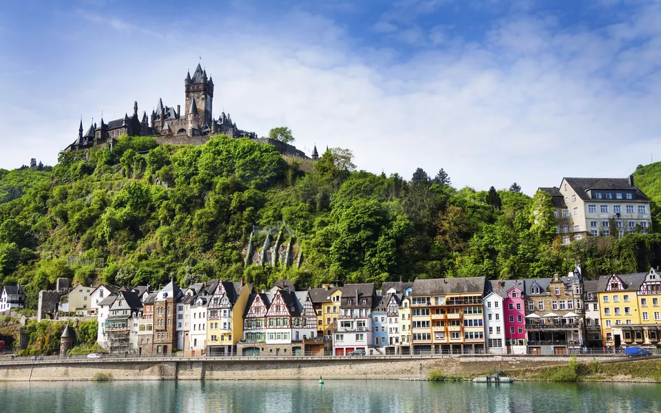 Reichsburg, Cochem - © shutterstock_244494583