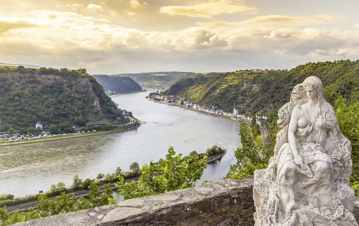 «Romantischer Rhein» - © Copyright (c) 2017 Shutterstock.  No use without permission.