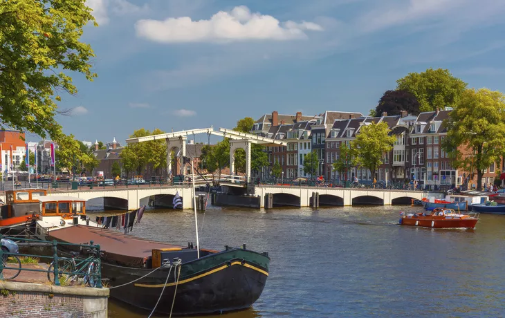 Magere Brug, Amsterdam - © Kavalenkava - stock.adobe.com