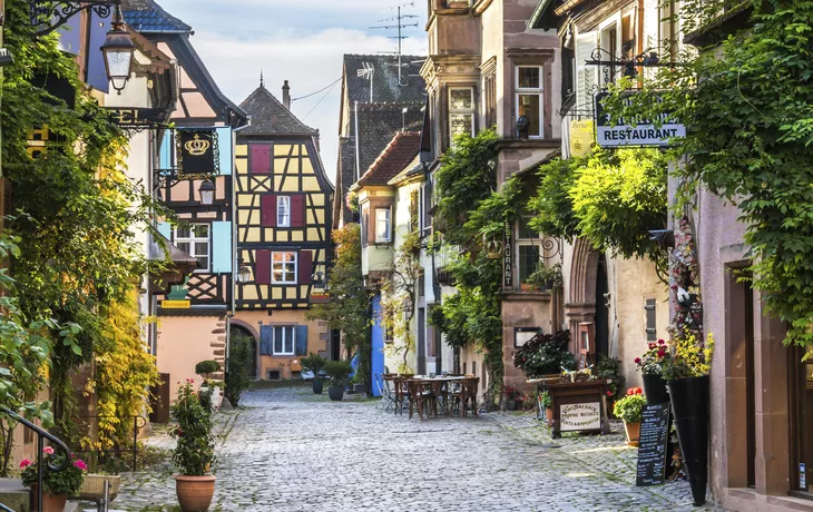 Fachwerkhäuser im Elsass - © ©JL - stock.adobe.com