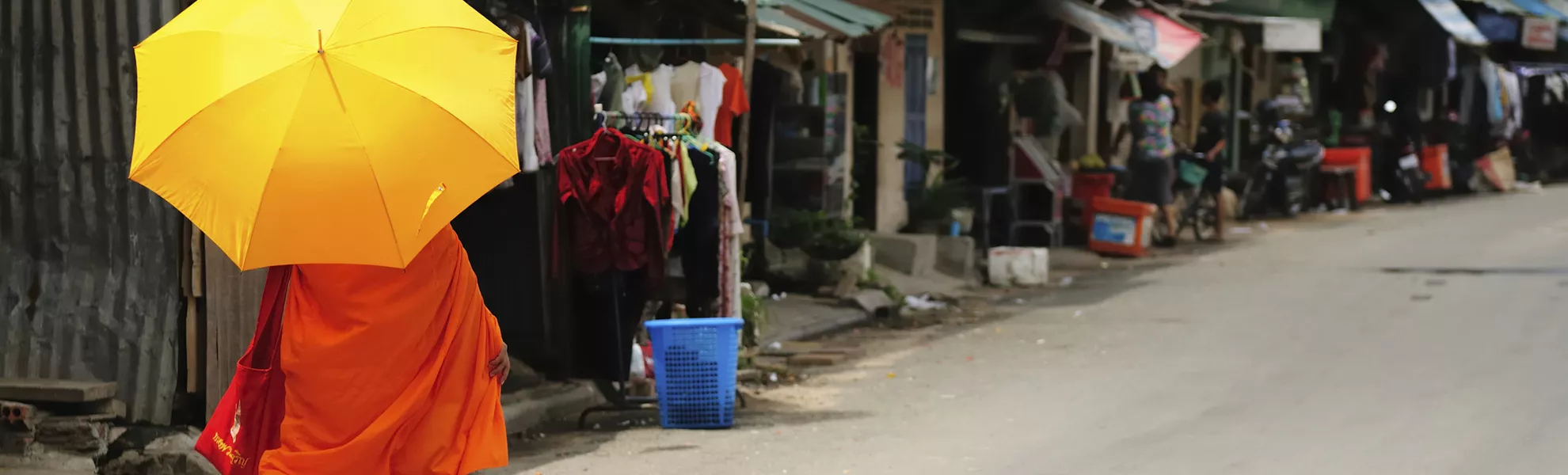 Mönch in Phnom Penh - © shutterstock_62331718