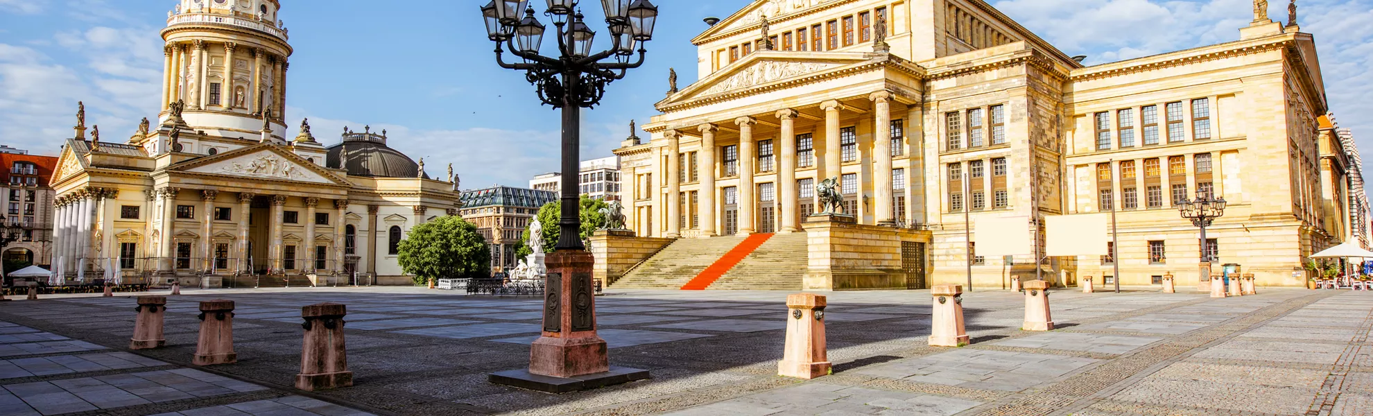 Französischer Dom und das Konzerthaus auf dem Gendarmenmarkt in Berlin, Deutschland - ©rh2010 - stock.adobe.com