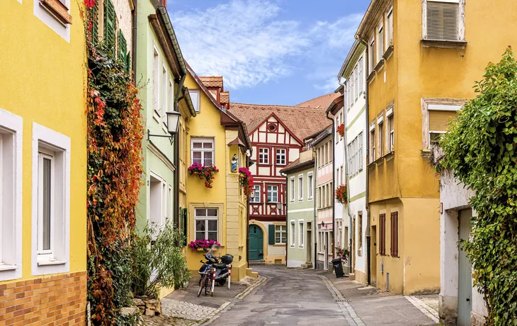 © reimax16 - stock.adobe.com - Historische Strasse, Bamberg