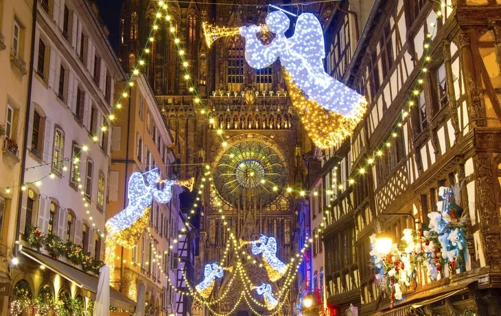 © ©Alexi Tauzin - stock.adobe.com - Christkindelsmärik, Strasbourg