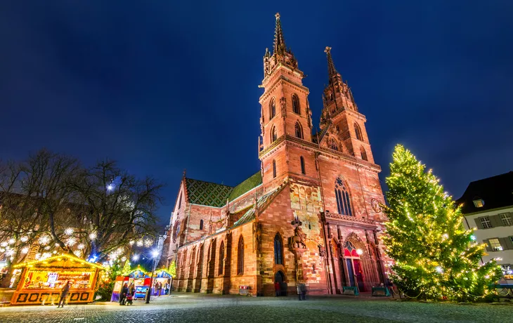 ©cge2010 - stock.adobe.com - Weihnachtsmarkt in Basel in der Schweiz