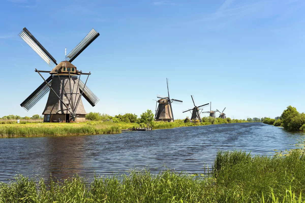 Windmühlen, Kinderdijk - © shutterstock_104887778