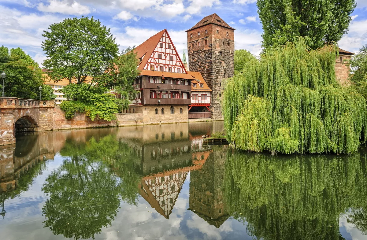 Weinstadel und Wasserturm, Nürnberg - © shutterstock_245076328