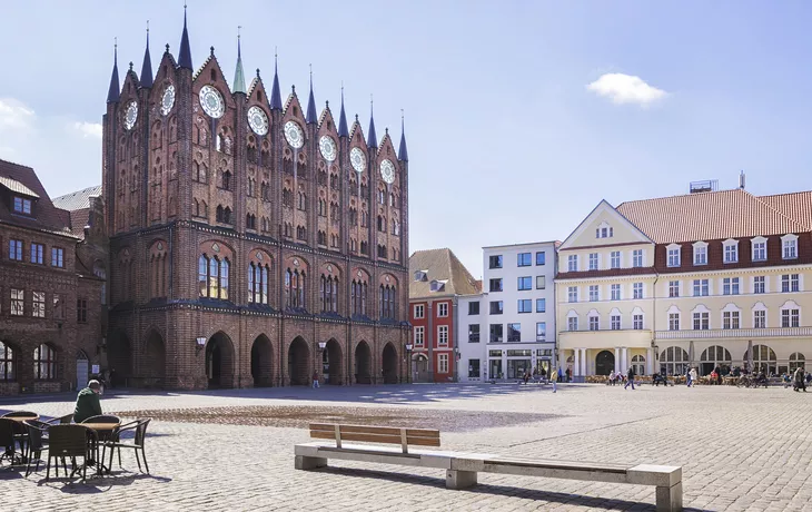 Rathaus, Stralsund - © shutterstock_271691900