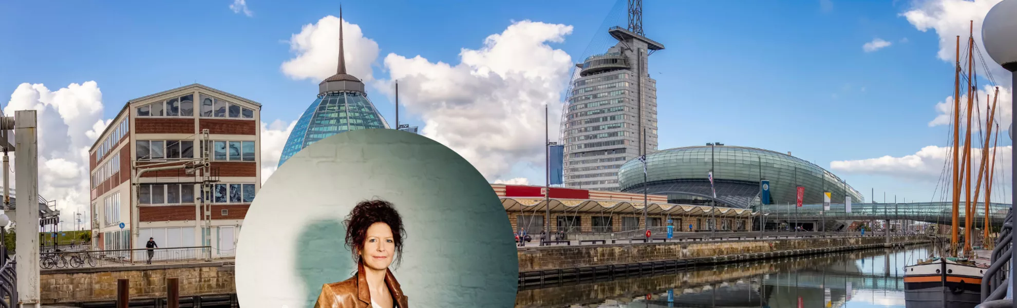 MS Thurgau Saxonia mit Autorin Gisa Klönne - Portrait Foto: Iréne Zandel, Stadt: © Wolfgang Knoll - stock.adobe.com