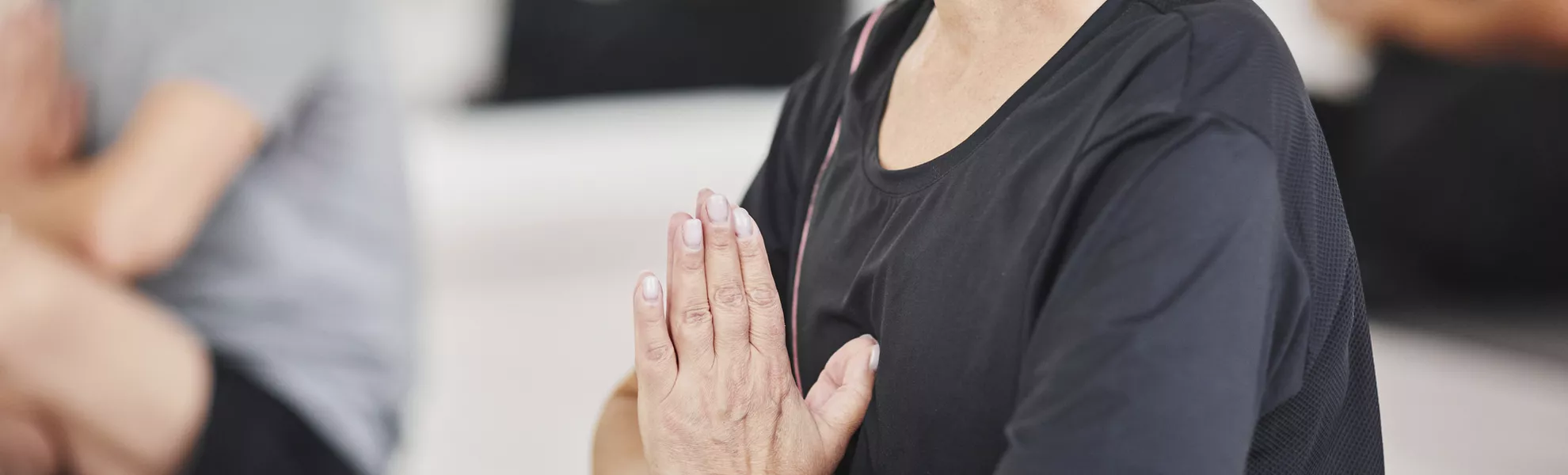 Yoga-Session an Bord - © Getty Images/iStockphoto