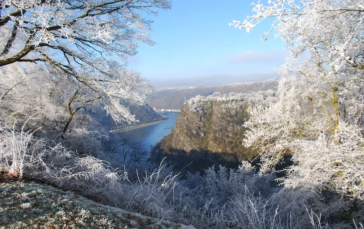 ©Philipp - stock.adobe.com - Winterwunder Loreley