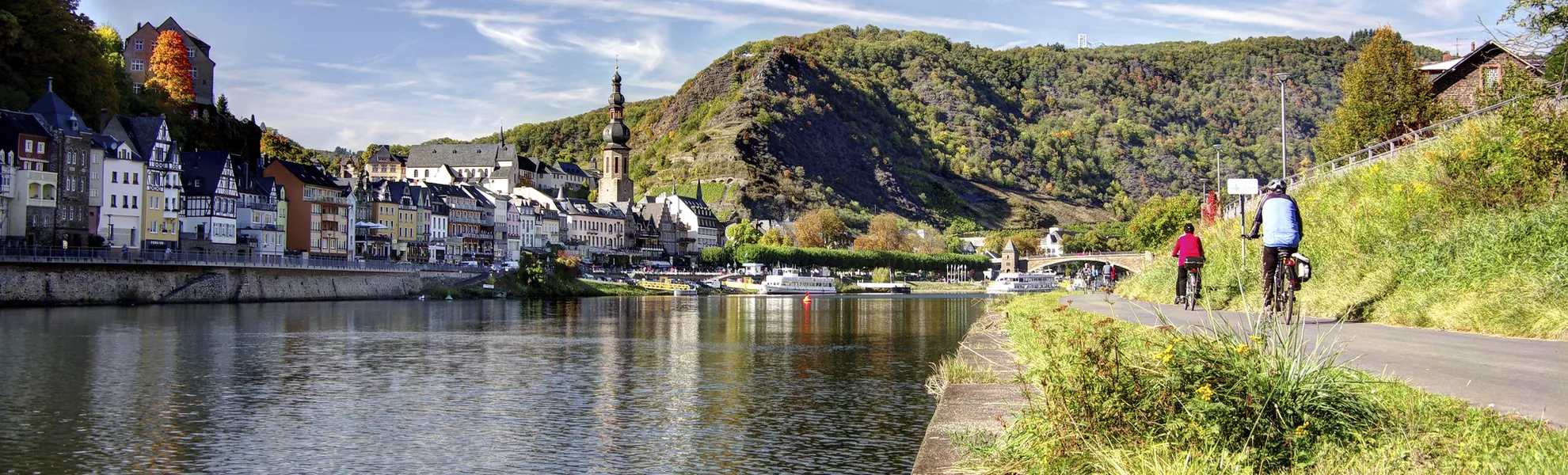 Radwandern an der Mosel bei Cochem - © Carl-Jürgen Bautsch - stock.adobe.com