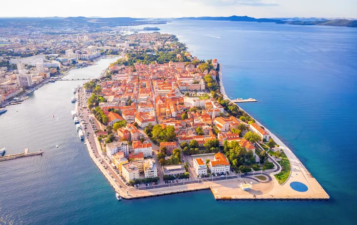 Luftaufnahme von Zadar im Sommer - © Alexey Fedorenko - stock.adobe.com