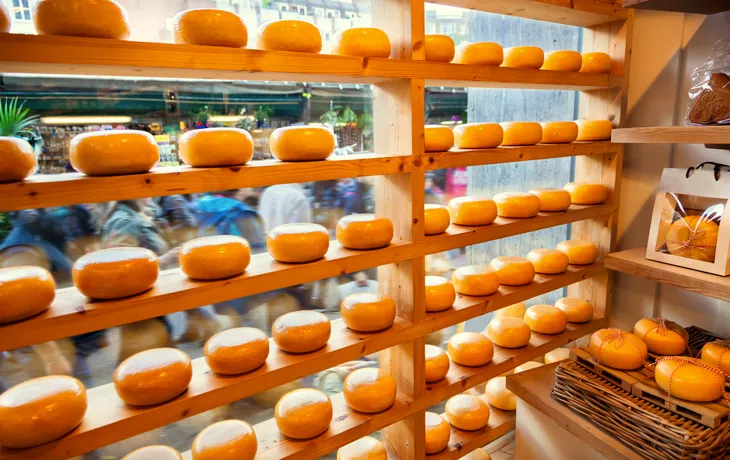 Käsegeschäft in Gouda - © adisa - stock.adobe.com