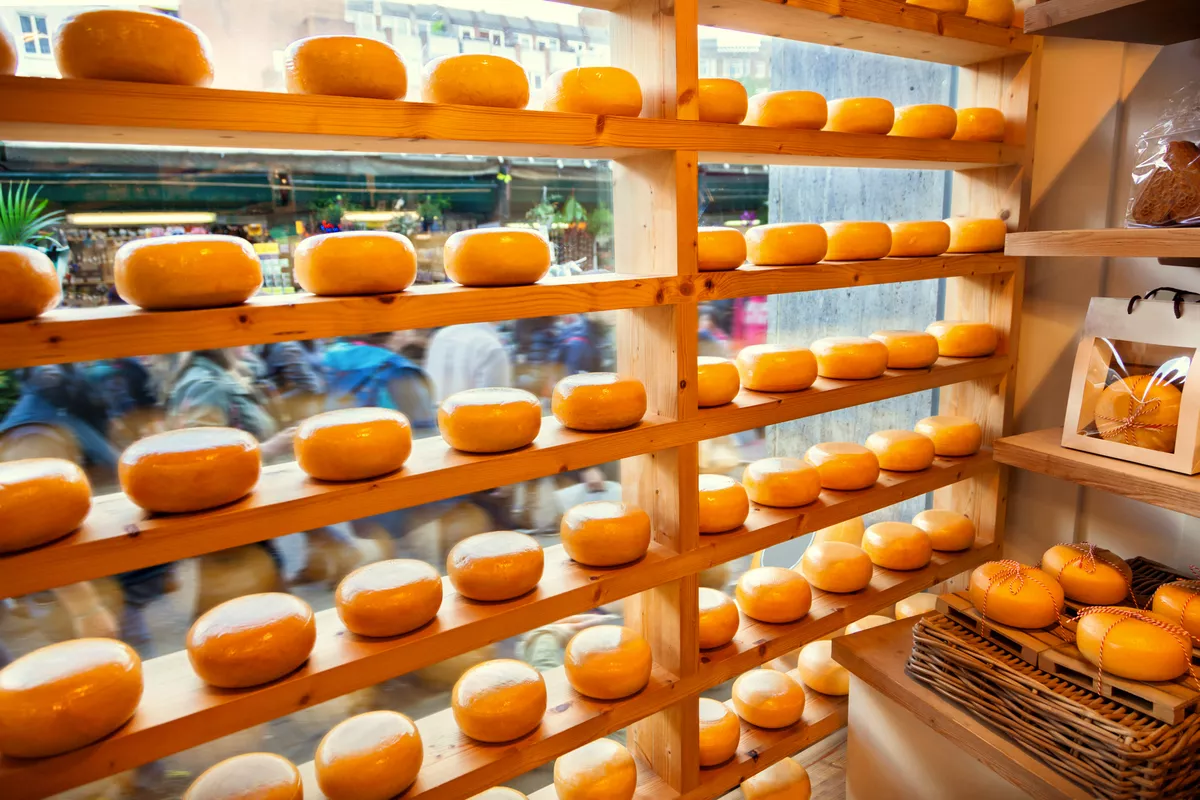 Käsegeschäft in Gouda - © adisa - stock.adobe.com