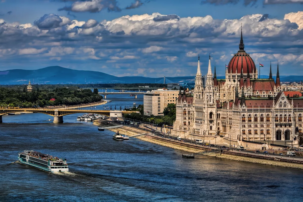 Parlament von Budapest - © ArTo - stock.adobe.com