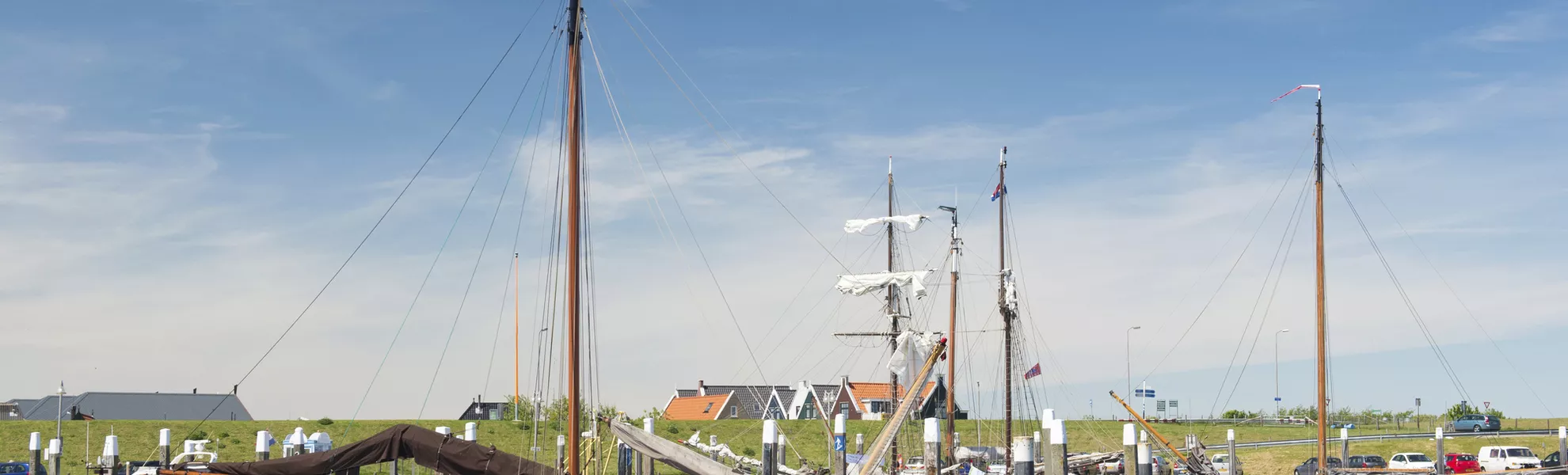 Hafen in Oudeschild, Texel - © shutterstock_240631045