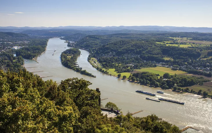 Königswinter, Sicht auf den Rhein vom Drachenfels - © shutterstock_185820065