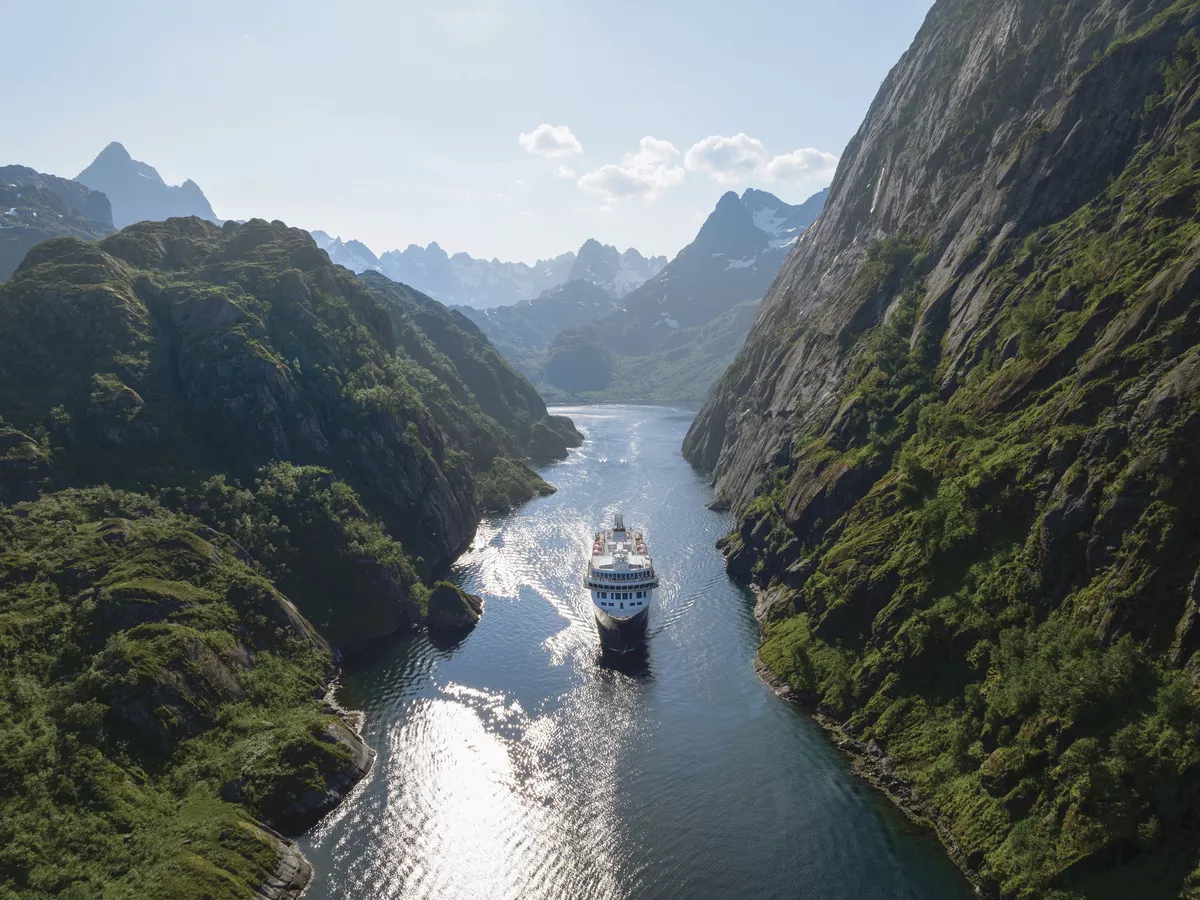 Havila im Fjord - © Marius Beck Dahle