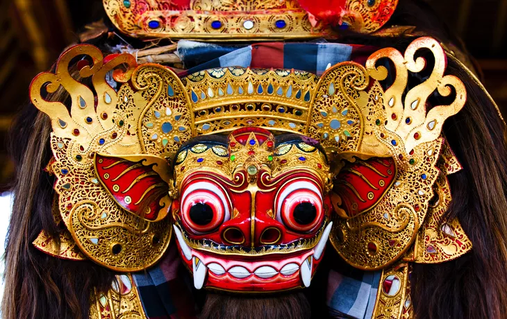 © nakedking - stock.adobe.com - Bali - Insel der tausend Tempel und Masken