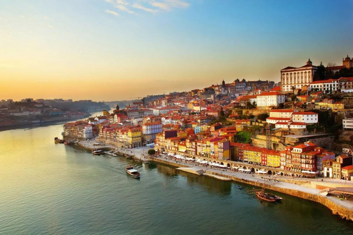 Porto, Portugal - © neirfy - Fotolia