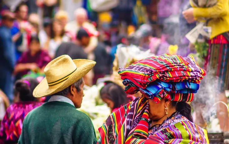 einheimischer Mayamarkt in Chichicastenango in Guatemala - ©streetflash - stock.adobe.com