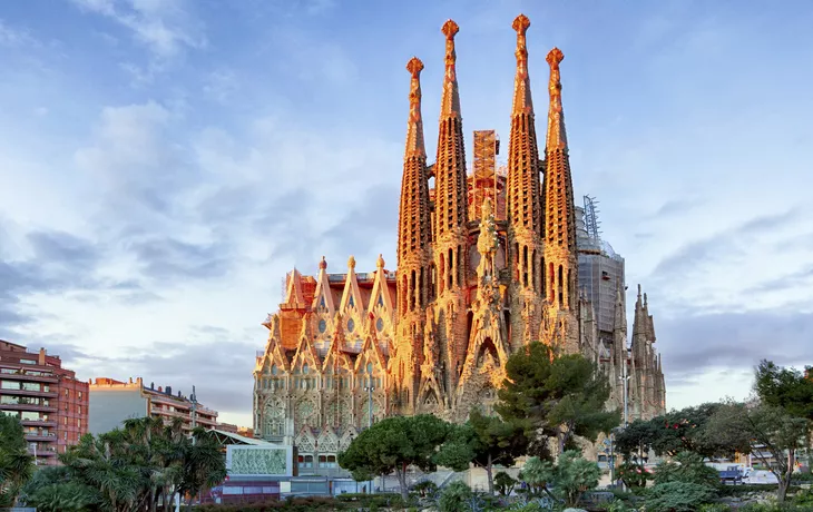 BARCELONA, SPAIN - FEBRUARY 10: La Sagrada Familia - the impress - © TTstudio - stock.adobe.com