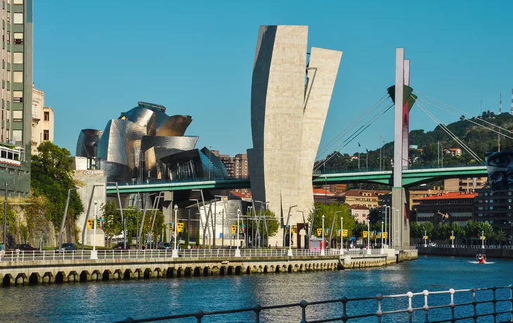 Blick auf die Mündung von Bilbao - ©luisfpizarro - stock.adobe.com