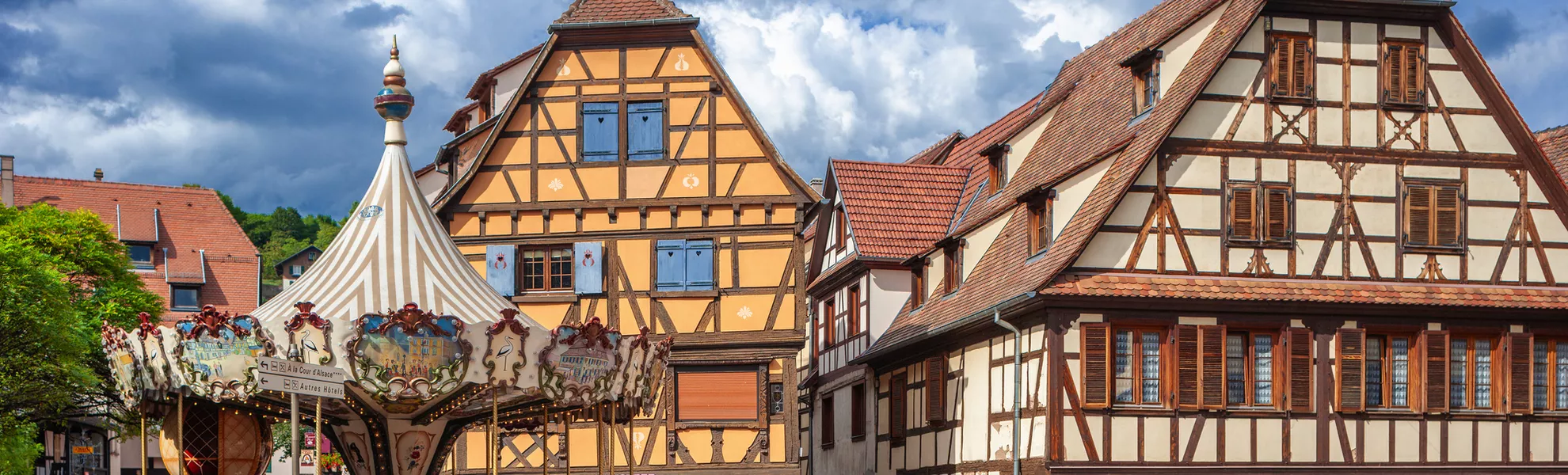 Fachwerkensemble in der historischen Altstadt in Obernai - © Jürgen Wackenhut - stock.adobe.com