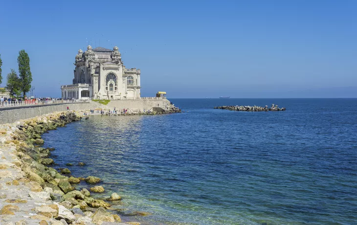 Abendstimmung im Amazonas-Gebiet - © JSoltys Photography - stock.adobe.com