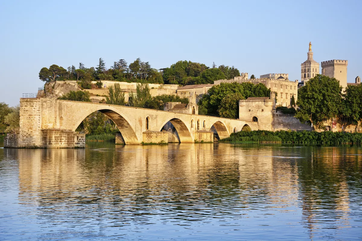 Pont Saint-Bénézet, Avignon - © Getty Images/iStockphoto