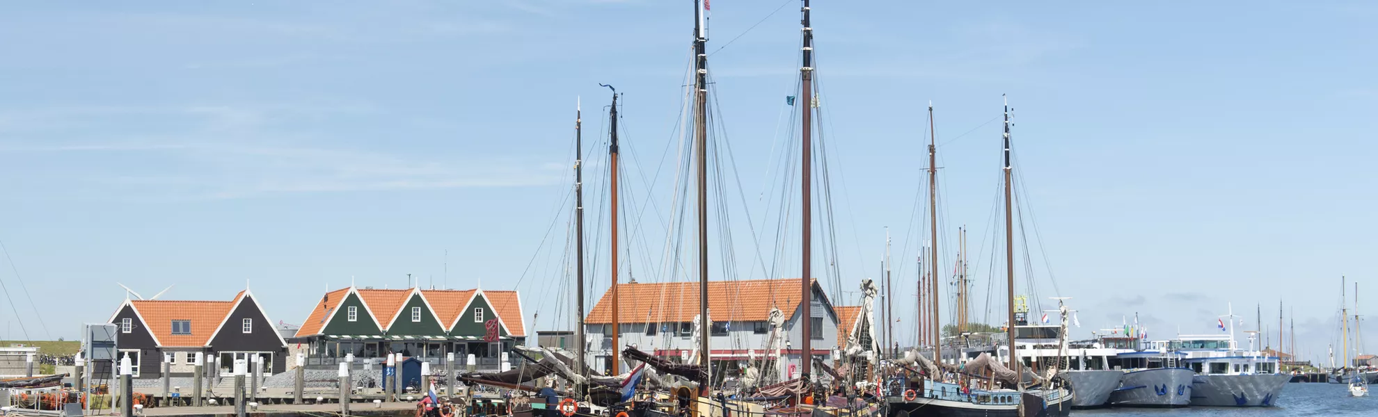 Hafen in Oudeschild, Texel - © shutterstock_234221338