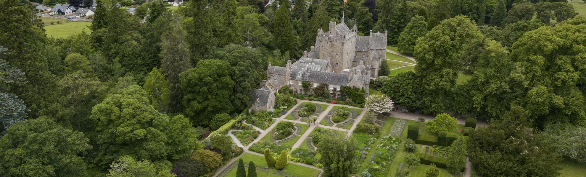 Cawdor Castle - © Holger Leue / www.leue-photo.com