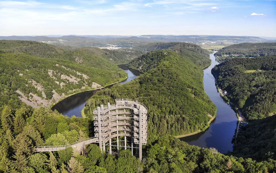 Luftbild Saarschleife mit Baumwipfelpfad