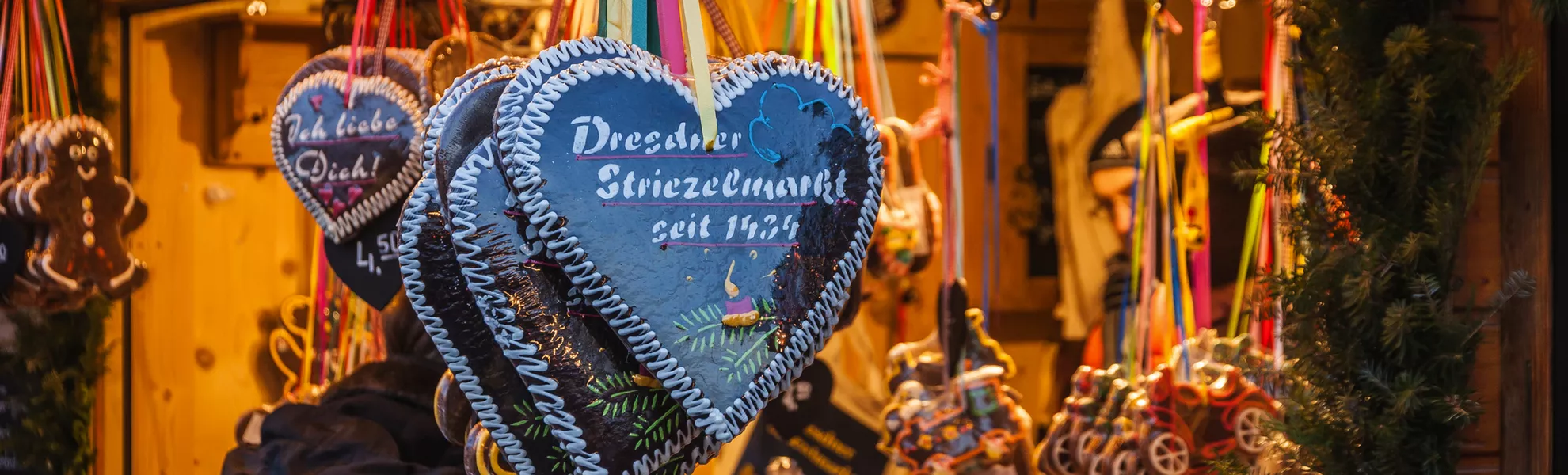 Striezelmarkt auf dem Altmarkt in Dresden, Deutschland - © pureshot - stock.adobe.com