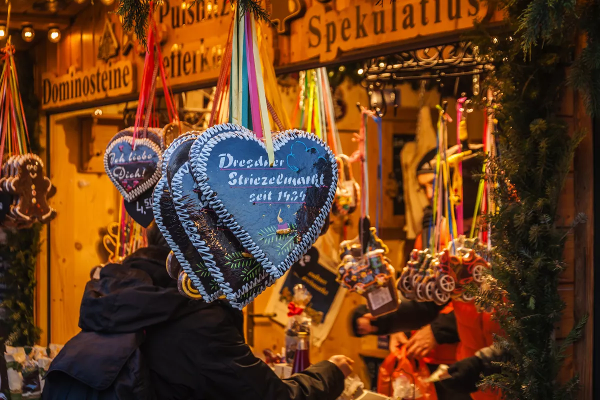 Striezelmarkt auf dem Altmarkt in Dresden, Deutschland - © pureshot - stock.adobe.com