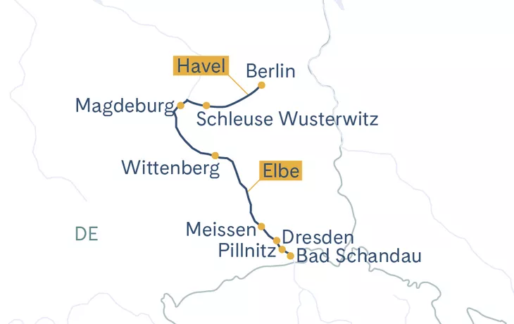 Nashorn am Wasserloch - © EcoView - Fotolia