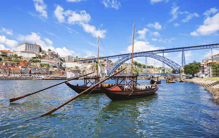 © shutterstock_233479282 - Traditionelle Portwein-Boote, Porto