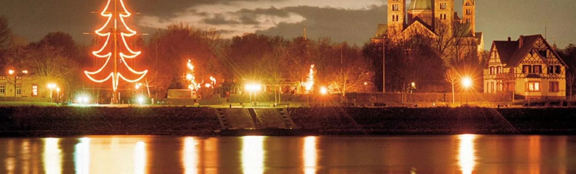 Speyer zur Adventszeit - © Klaus Landry