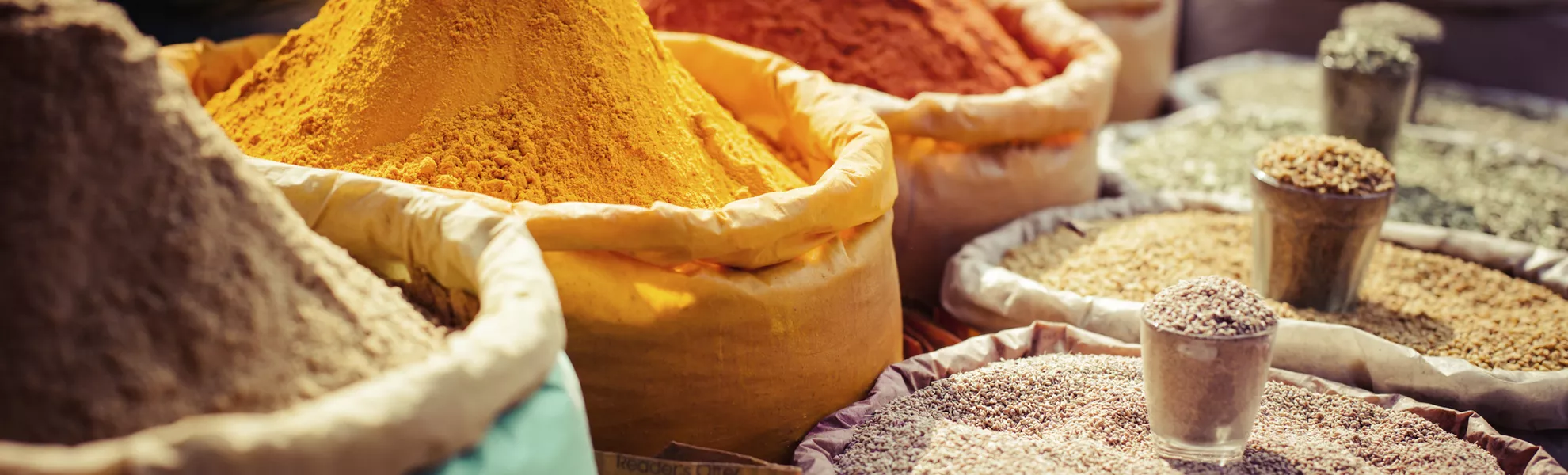 Indische Gewürze - © Mariusz Prusaczyk - Fotolia