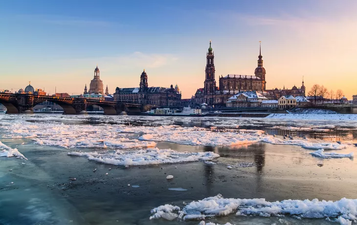 © griot communications - winterliches Dresden