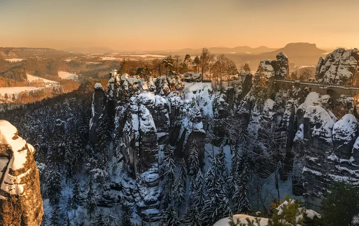 ©Tino - stock.adobe.com - Bastei in der Sächsischen Schweiz