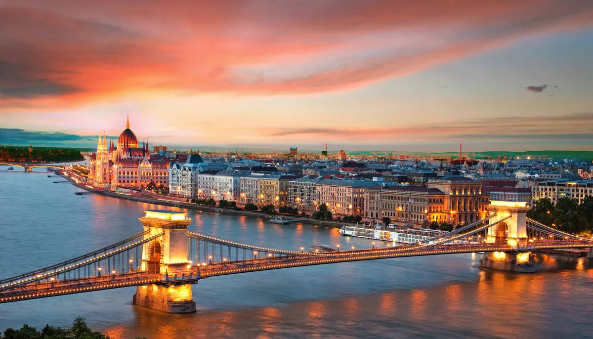 Sonnenuntergang über Budapest - © anko_ter - stock.adobe.com