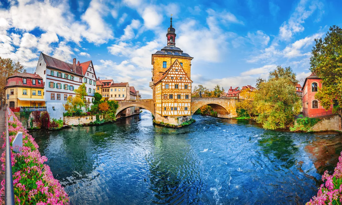 Brückenrathaus in Bamberg - © Feel good studio - stock.adobe.com