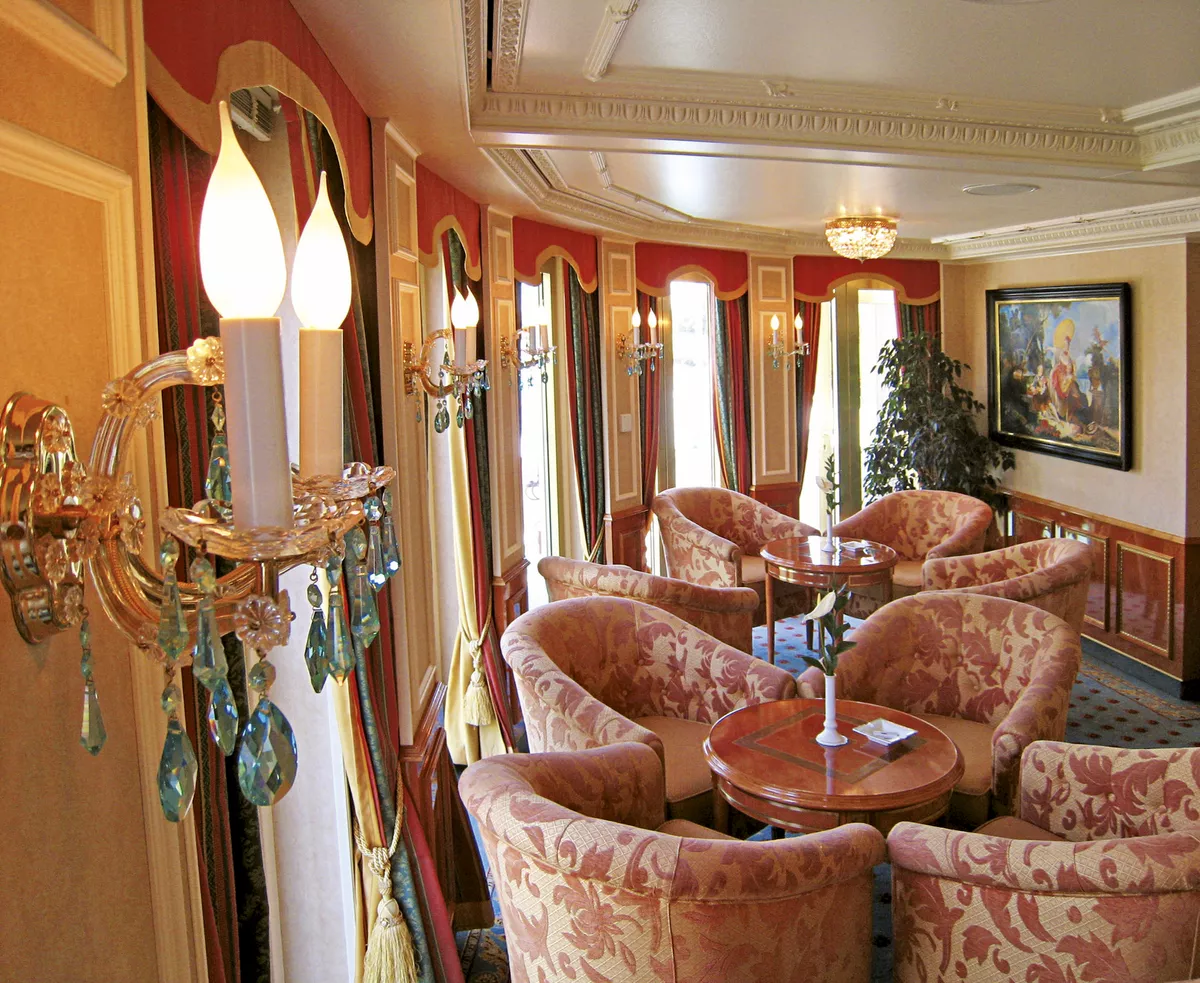 Blick auf die Royal Mile in Edinburgh - © Gavin - stock.adobe.com